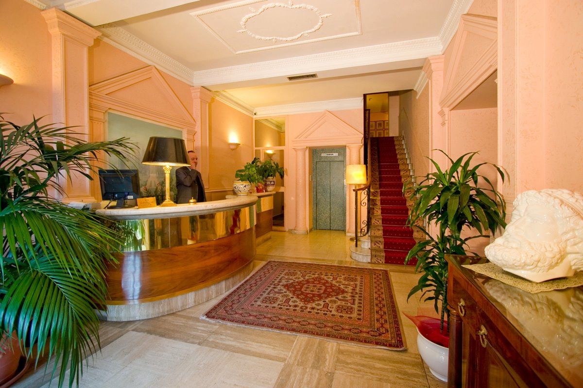 Hotel Laurentia Roma Dış mekan fotoğraf