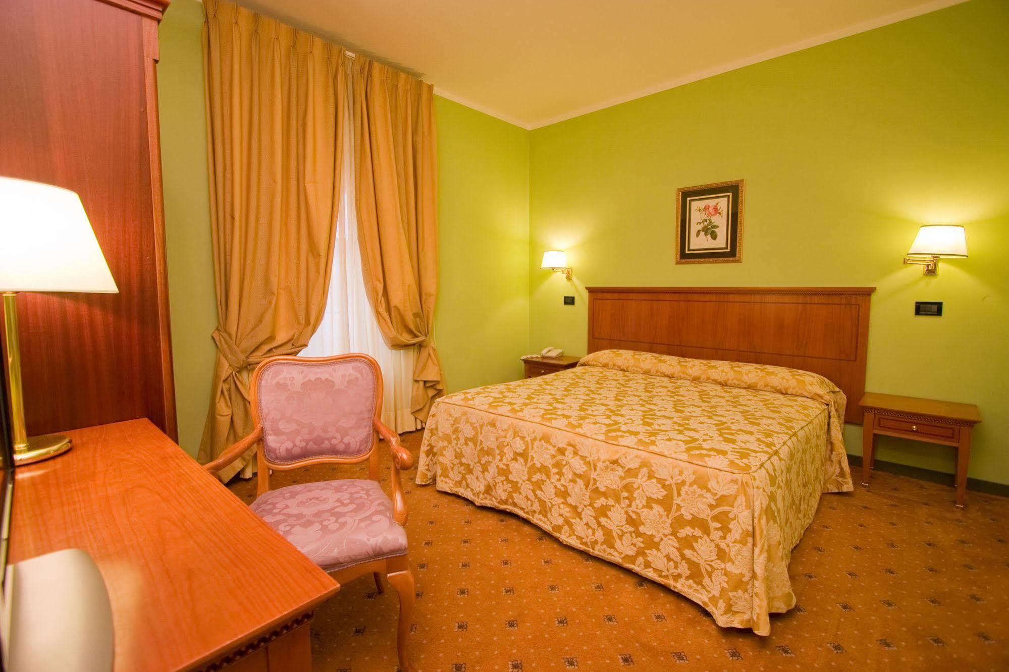 Hotel Laurentia Roma Dış mekan fotoğraf