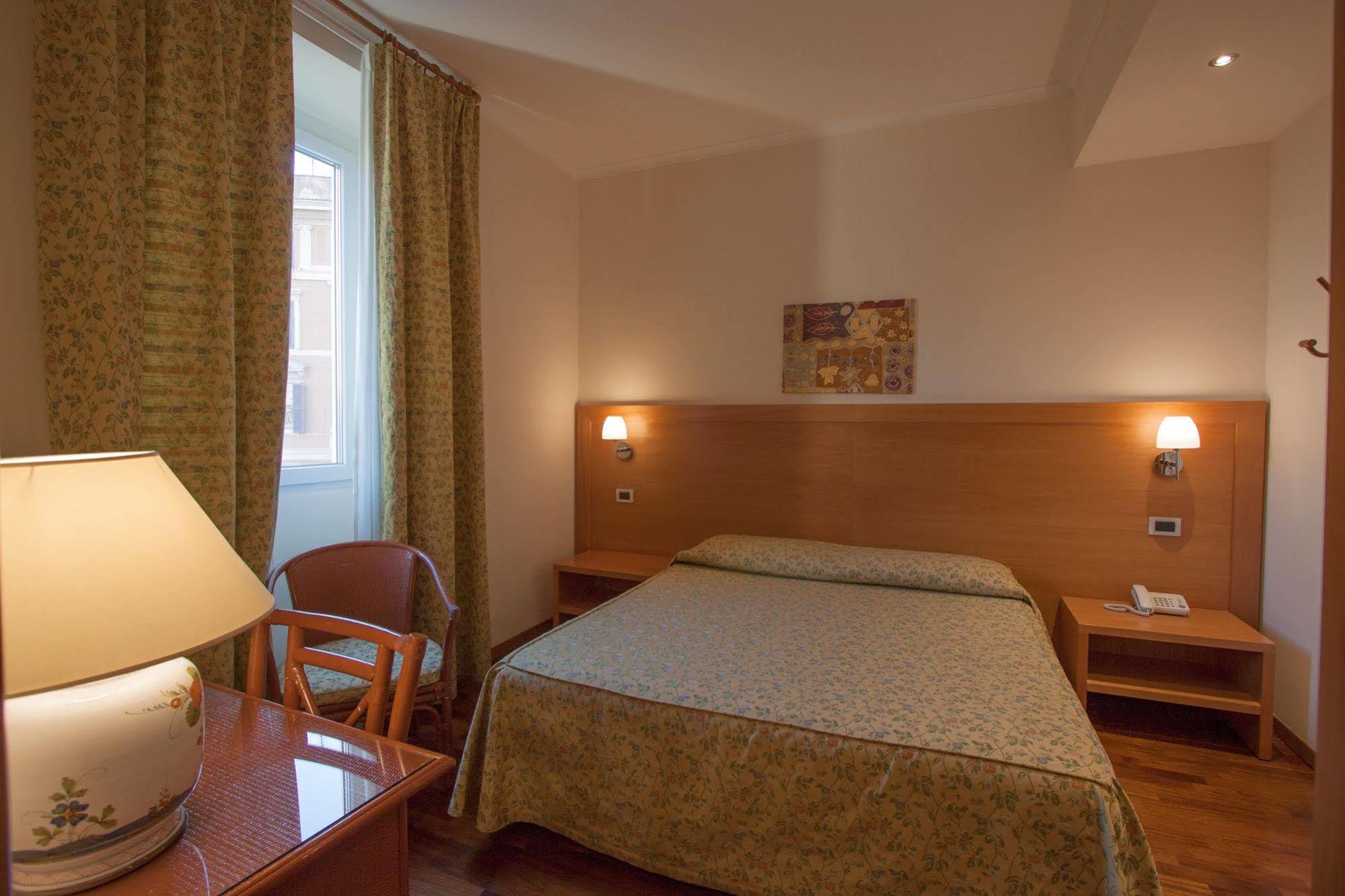 Hotel Laurentia Roma Dış mekan fotoğraf