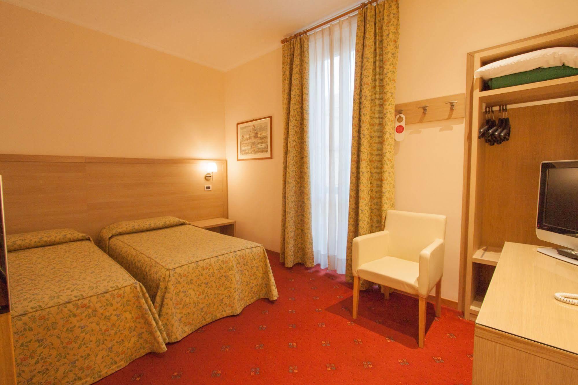 Hotel Laurentia Roma Dış mekan fotoğraf